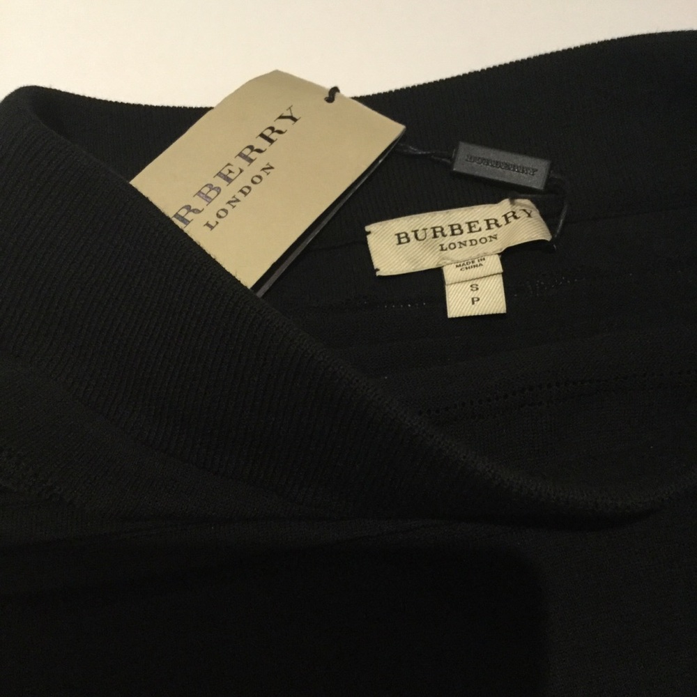 BURBERRY LONDON PLEATED & KNIT PENCIL SKIRT. - Picture 5 of 5